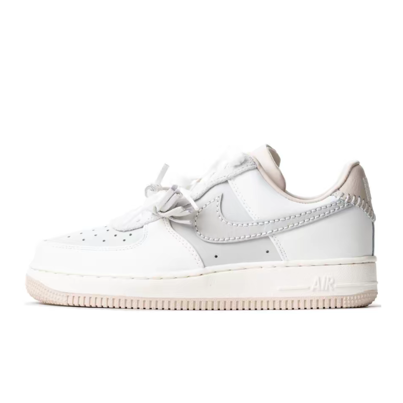 حذاء نايك اير فورس 1 لو للنساء - مراجعة Nike Shoes Air Force 1 وسعره