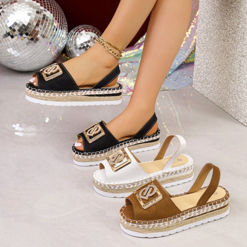 صنادل نسائية بكعب عالٍ مزينة ب - مراجعة Espadrille Slip On وسعره