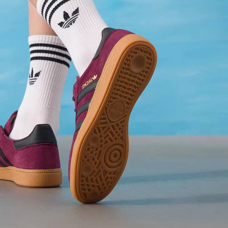 أحذية رياضية منخفضة الارتفاع ل - مراجعة Adidas Shoes Gazelle وسعره